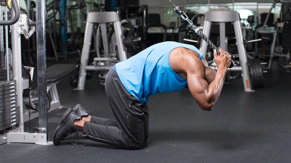 اشتباهات رایج حرکت کرانچ با سیم کش بدنسازی